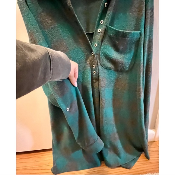 Soft Surroundings L/S oversized shirt - Picture 4 of 6